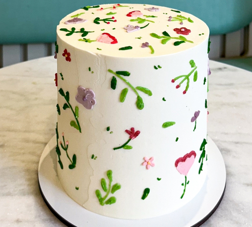 Bolo com decoração moderna